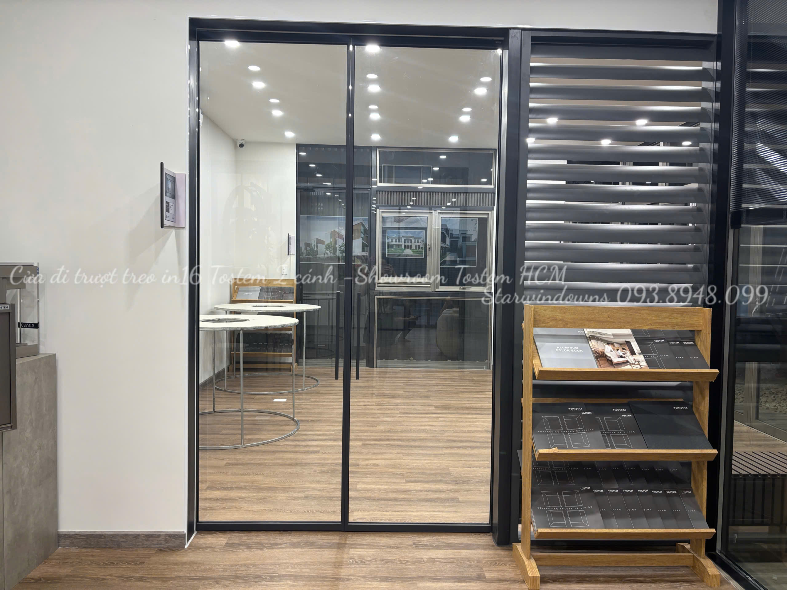 Cửa lùa treo in16 2 cánh Tostem